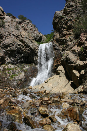 adams-canyon-waterfall